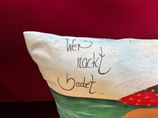 Kissen 40cm x 40cm      " Wer nackt badet...braucht keine Bikinifigur" – Bild 5