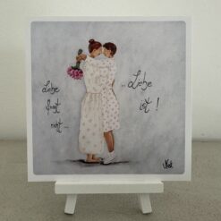 Postkarte       "Liebe fragt nicht....Liebe ist!"