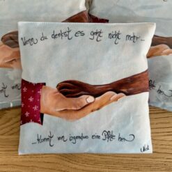 Kirschkernkissen     18cm x 18cm    "Wenn du denkst es geht nicht mehr....kommt von irgendwo eine Pfote her"