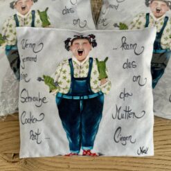 Kirschkernkissen     18cm x 18cm    "Wenn jemand eine Schraube locker hat....kann das an der Mutter liegen"